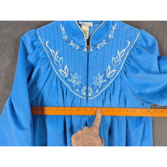 Vintage Wolverine Robe Lounger Size Small Blue Embroidered - Picture 6 of 7